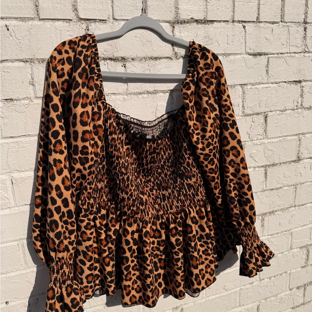ASOS Leopard Print Smocked Women's Top - Picture 3 of 3